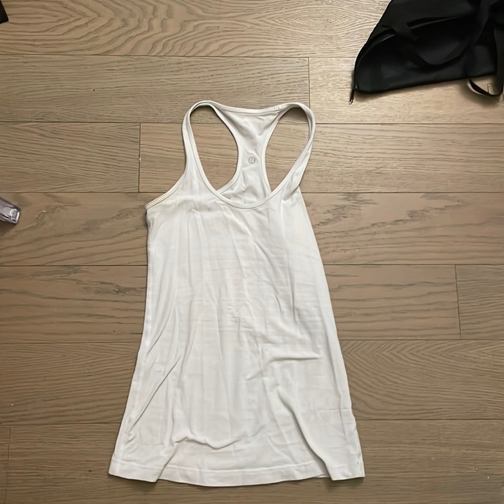Lululemon tank